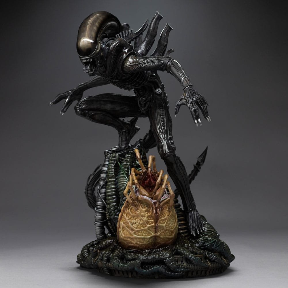 figurine alien